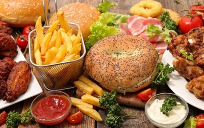 Thực phẩm đẩy nhanh quá trình lão hóa bạn nên tránh xa 