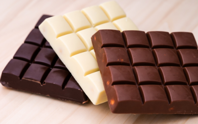 Valentine nên tăng Chocolate đen hay chocolate sữa?