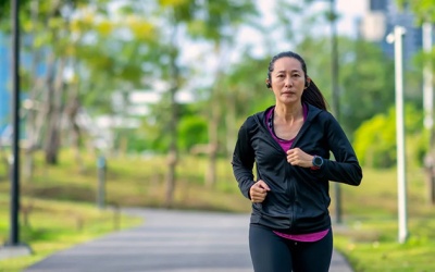 Tập gì để duy trì sức khỏe và sắc đẹp sau tuổi 50?