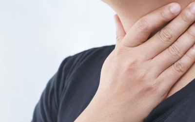 Dấu hiệu ở cổ cảnh báo ung thư thận bạn nên biết