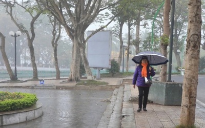 Bắc Bộ nồm ẩm trở lại, Nam Bộ mưa dông