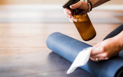 Tập yoga thường xuyên nhưng bạn có vệ sinh thảm đúng cách?