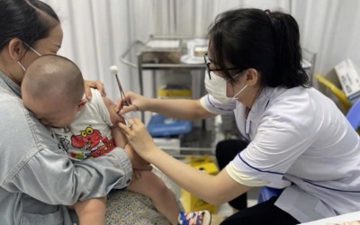 Hoàn thành tiêm chủng trong tháng 3, nhanh chóng kiểm soát dịch sởi