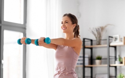 Bài tập toàn thân chỉ với một cặp tạ tay