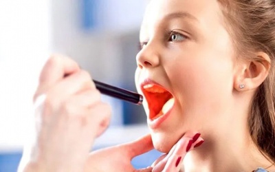 Dấu hiệu cảnh báo con mắc viêm VA quá phát