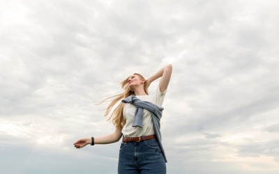 Tử vi thứ Bảy (26/4/2025): Bạch Dương nên học cách buông bỏ