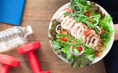 Giảm cân không lo loãng xương nhờ ăn uống, tập luyện đúng cách