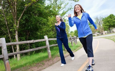 Đi bộ nhanh có thể giúp giảm chứng rối loạn nhịp tim 