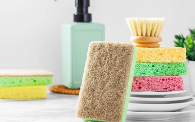 Bạn có đang dùng dụng cụ vệ sinh bát đĩa đúng cách?