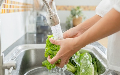 Mẹo rửa rau củ quả giúp tránh ngộ độc thực phẩm