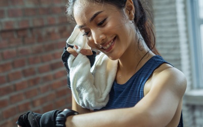 Tập thể dục đổ mồ hôi ảnh hưởng đến bệnh eczema ra sao?