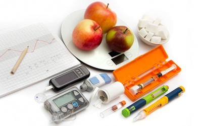 Biến chứng tê bì, khó ngủ, mắt mờ do đái tháo đường điều trị thế nào?