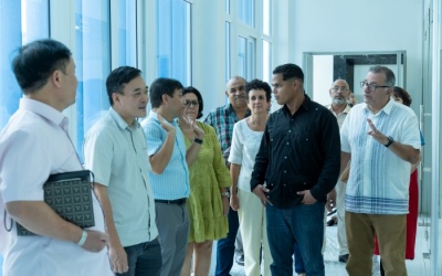 Đoàn doanh nghiệp Cuba thăm quan và làm việc tại Viện Thực phẩm chức năng