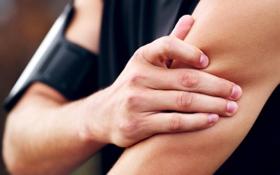 Làm sao để giảm rung giật bắp tay và toàn thân?