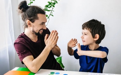 Vitamin D giúp cải thiện triệu chứng tự kỷ ở trẻ?