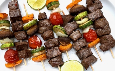 Trổ tài làm thịt xiên nướng với nồi chiên không dầu