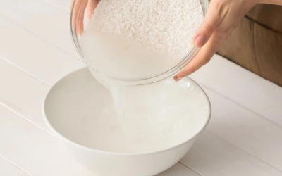 Nước vo gạo: 'Trợ thủ' đắc lực cho mái tóc khoẻ mạnh