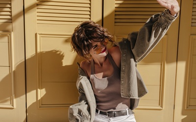 Tử vi thứ Năm (14/8/2025): Song Tử nên chọn phong cách bạn thấy tự tin