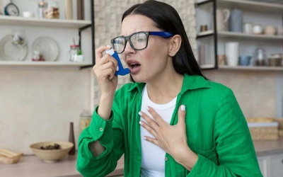 Lên cơn hen suyễn vì… cười nhiều