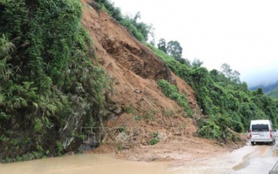 Nhiều nơi ở Bắc Bộ và Trung Bộ vẫn mưa lớn trong đêm nay