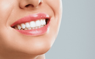 Chuyên gia nha khoa chia sẻ về tình trạng rạn men răng