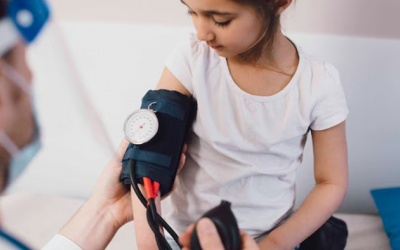 Trẻ bị tăng huyết áp có nguy cơ cao mắc bệnh tim mạch sau này