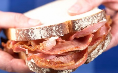 Thực phẩm làm tăng nguy cơ mắc chứng sa sút trí tuệ