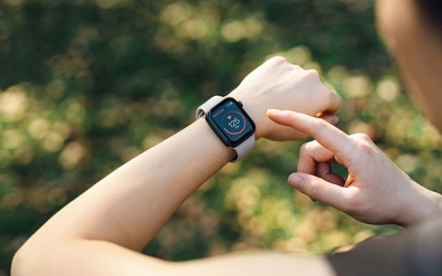 Phải làm gì khi đồng hồ thông minh cảnh báo nhịp tim nhanh?