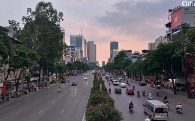 Cuối tuần nắng đẹp, chiều tối dễ có mưa rào và dông