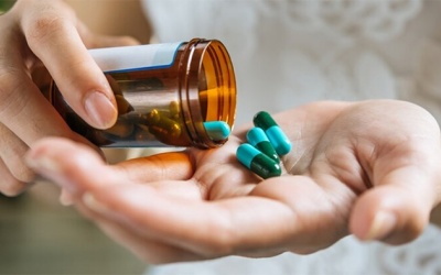 Dùng TPBVSK Vương Lão Kiện cùng thuốc chống động kinh có được không?