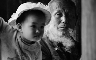 Tác hại của khói thuốc có thể truyền từ đời ông sang đời cháu