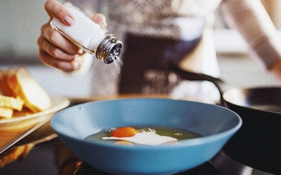 Hướng dẫn cách giảm muối trong chế độ ăn cho người huyết áp cao
