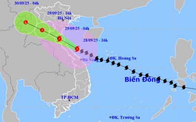 Đêm nay bão Bualoi quần thảo Trung Bộ, cả nước mưa lớn