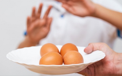 Nguyên nhân nào có thể khiến bạn bị dị ứng trứng?