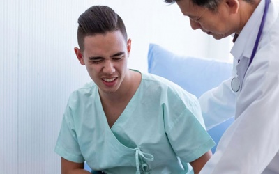 Ngày càng nhiều người trẻ mắc ung thư đại tràng, làm sao để phòng ngừa?