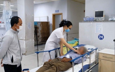 Bộ Y tế đề nghị tăng cường bảo vệ an toàn cho nhân viên y tế