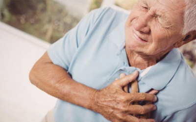 Bị tắc hẹp mạch vành, đã đặt stent nhưng vẫn đau ngực phải làm sao?