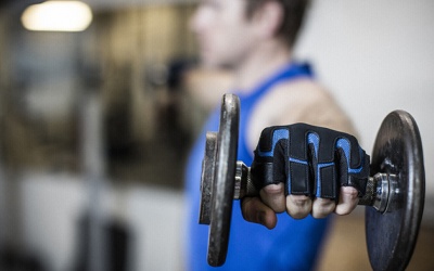 Găng tập tạ có phải phụ kiện cần thiết?