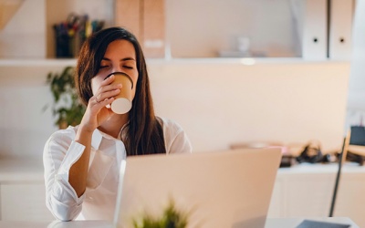 Tay run, tim đập nhanh khi uống cà phê: Làm sao để hết?