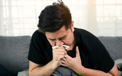 Triệu chứng bệnh viêm phổi mạn tính bạn nên biết