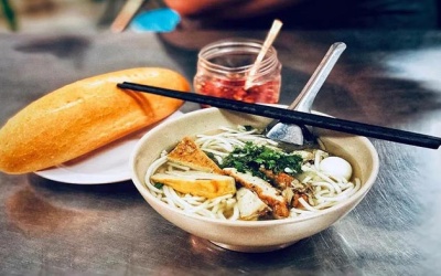 Thời điểm ăn sáng an toàn cho người mỡ máu cao