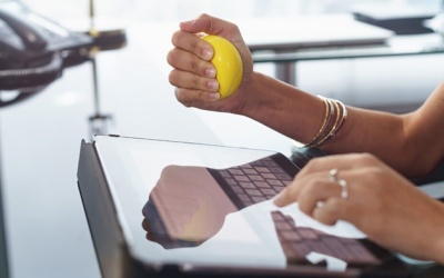 Bóng giảm căng thẳng là gì mà nhiều idol ưa thích đến thế?