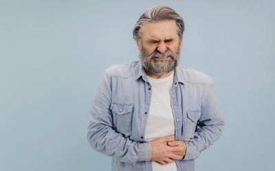 Bị tiêu chảy dai dẳng dù đã uống thuốc, tôi phải làm sao?