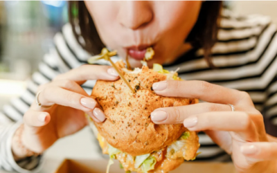 Ăn nhanh: Thói quen nhỏ, hệ lụy lớn cho sức khỏe