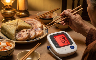 Huyết áp tăng vọt ngày Tết: Nguyên nhân và cách phòng ngừa