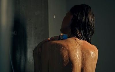  Tắm trong bóng tối - xu hướng mới giúp ngủ ngon hơn