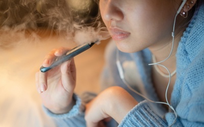 WHO: Trẻ em gái 13-15 tuổi ở Châu Âu có tỷ lệ hút thuốc nhiều nhất thế giới