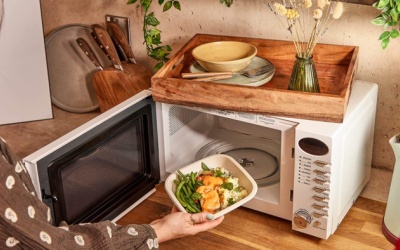 Hâm nóng thức ăn bằng lò vi sóng có gây hại gì không?