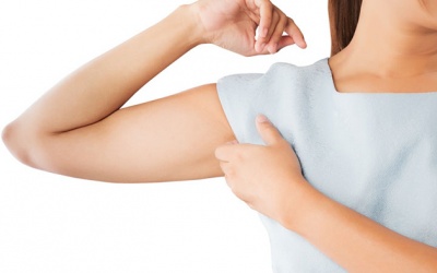 Vùng da dưới cánh tay ngứa ngáy có đáng lo không?