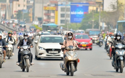 Nắng nóng gay gắt bao trùm khắp cả nước